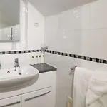 Elder Grove Bed & Breakfast 4*