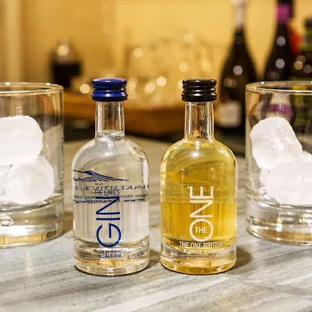 לינה וארוחת בוקר Elder Grove