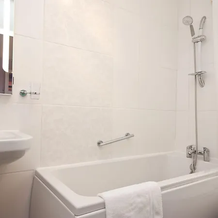 Elder Grove לינה וארוחת בוקר 4*