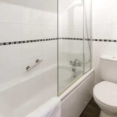 Elder Grove לינה וארוחת בוקר 4*