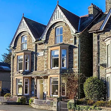Elder Grove Bed & Breakfast 4*