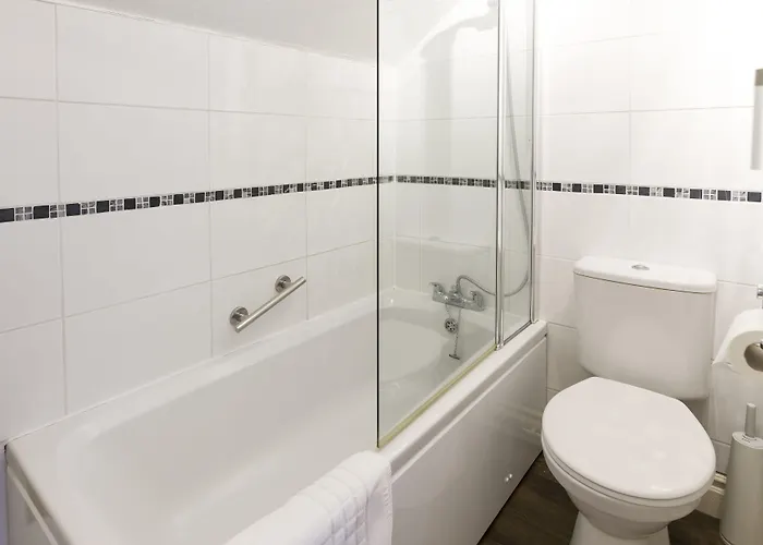 Elder Grove Bed & Breakfast 4*